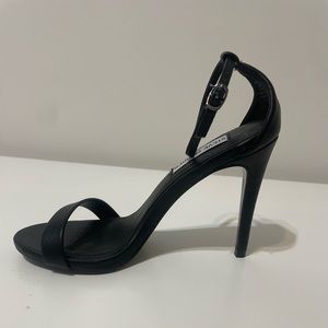 Steve Madden Black stiletto heel